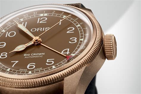 who makes oris watches.